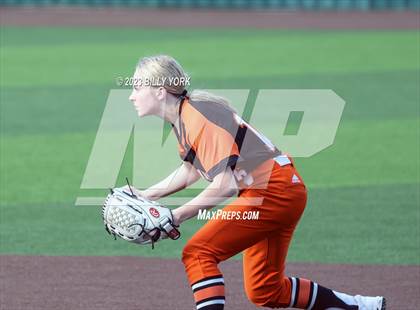Thumbnail 3 in Grand Saline vs Commerce photogallery.