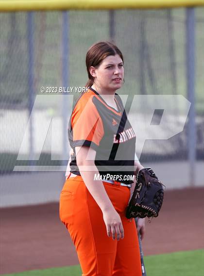 Thumbnail 2 in Grand Saline vs Commerce photogallery.