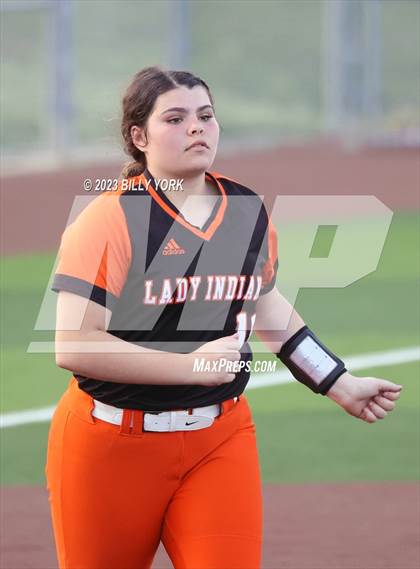 Thumbnail 2 in Grand Saline vs Commerce photogallery.