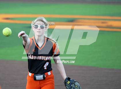 Thumbnail 1 in Grand Saline vs Commerce photogallery.