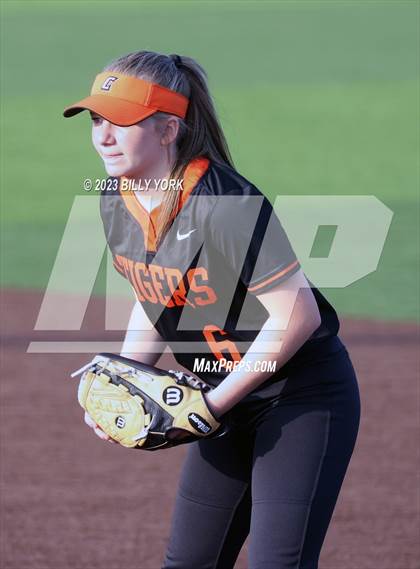 Thumbnail 2 in Grand Saline vs Commerce photogallery.