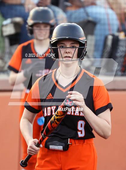 Thumbnail 3 in Grand Saline vs Commerce photogallery.