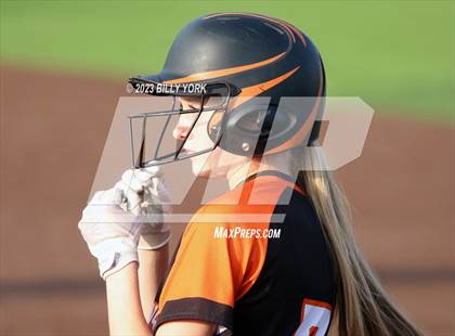 Thumbnail 3 in Grand Saline vs Commerce photogallery.
