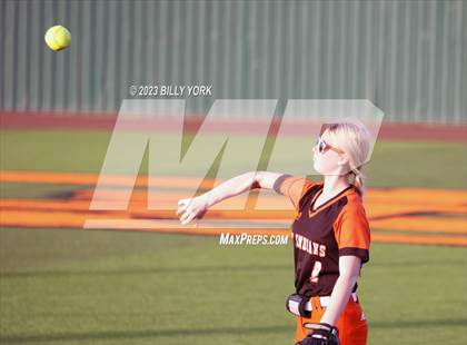 Thumbnail 3 in Grand Saline vs Commerce photogallery.