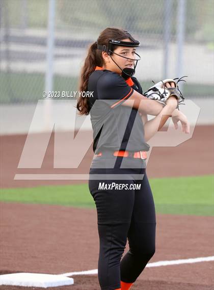 Thumbnail 1 in Grand Saline vs Commerce photogallery.