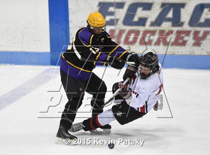 Thumbnail 2 in Westhill vs. Masuk (CIAC D3 Semifinal) photogallery.