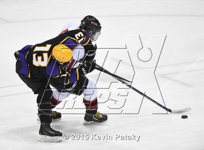 Thumbnail 2 in Westhill vs. Masuk (CIAC D3 Semifinal) photogallery.