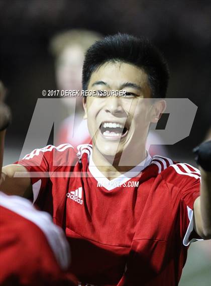 Thumbnail 2 in Fairview vs. Boulder (CHSAA 5A Playoffs) photogallery.