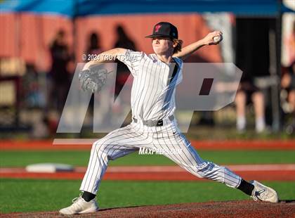 Thumbnail 3 in Central Catholic @ Tualatin (OSAA 6A Round 2) photogallery.