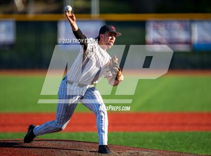 Thumbnail 3 in Central Catholic @ Tualatin (OSAA 6A Round 2) photogallery.