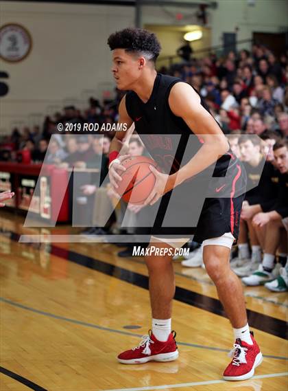 Thumbnail 3 in Pius X vs. Lincoln High (Heartland Athletic Conference) photogallery.