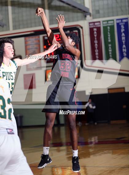 Thumbnail 2 in Pius X vs. Lincoln High (Heartland Athletic Conference) photogallery.