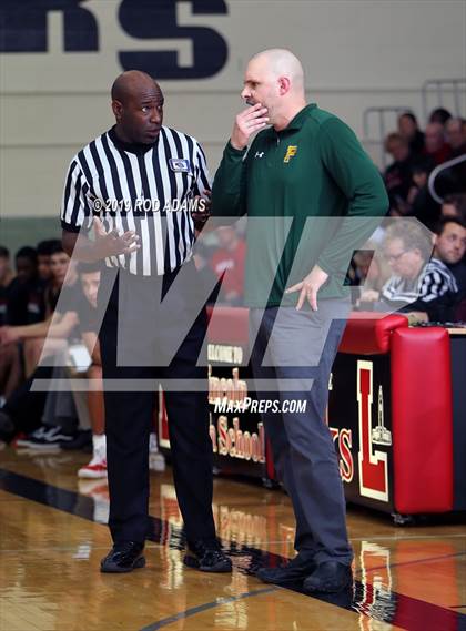Thumbnail 1 in Pius X vs. Lincoln High (Heartland Athletic Conference) photogallery.