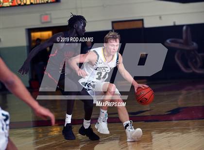 Thumbnail 1 in Pius X vs. Lincoln High (Heartland Athletic Conference) photogallery.
