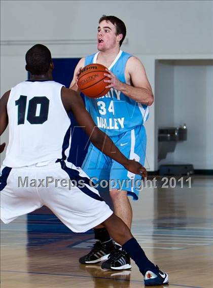 Thumbnail 2 in Trinity Valley vs Oakridge (Trinity Valley Shootout) photogallery.