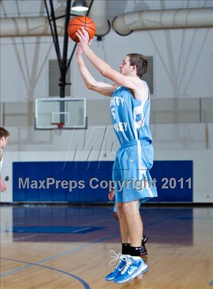 Thumbnail 1 in Trinity Valley vs Oakridge (Trinity Valley Shootout) photogallery.