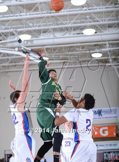 Thumbnail 1 in Damien vs. Folsom (MaxPreps Holiday Classic) photogallery.