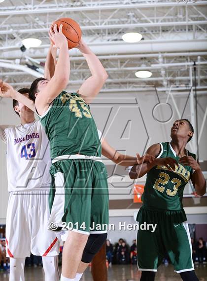 Thumbnail 1 in Damien vs. Folsom (MaxPreps Holiday Classic) photogallery.