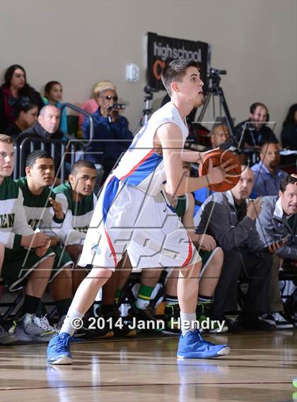 Thumbnail 1 in Damien vs. Folsom (MaxPreps Holiday Classic) photogallery.