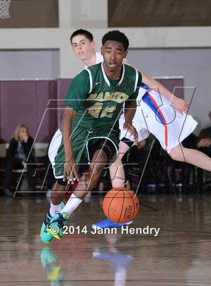 Thumbnail 1 in Damien vs. Folsom (MaxPreps Holiday Classic) photogallery.
