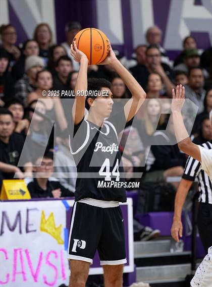 Thumbnail 2 in Santiago vs Pacifica (CIF-SS D4AA Semifinal) photogallery.