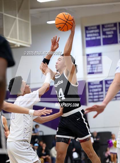 Thumbnail 3 in Santiago vs Pacifica (CIF-SS D4AA Semifinal) photogallery.