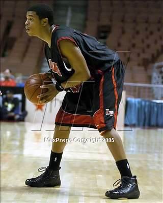 Thumbnail 3 in Harvard-Westlake vs. Oak Park (Sec. III-A Final)#1 photogallery.