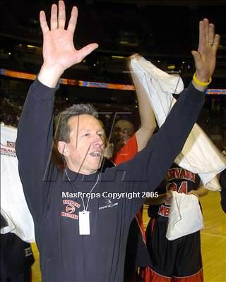 Thumbnail 1 in Harvard-Westlake vs. Oak Park (Sec. III-A Final)#1 photogallery.