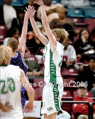Thumbnail 3 in Sacramento vs. St. Mary's (SJS D3 Final) photogallery.