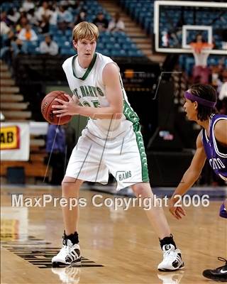 Thumbnail 3 in Sacramento vs. St. Mary's (SJS D3 Final) photogallery.