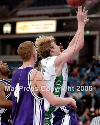 Thumbnail 2 in Sacramento vs. St. Mary's (SJS D3 Final) photogallery.