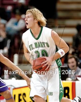 Thumbnail 2 in Sacramento vs. St. Mary's (SJS D3 Final) photogallery.