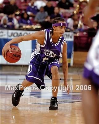 Thumbnail 2 in Sacramento vs. St. Mary's (SJS D3 Final) photogallery.
