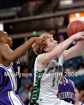 Thumbnail 3 in Sacramento vs. St. Mary's (SJS D3 Final) photogallery.