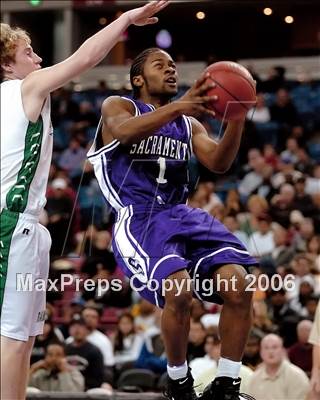Thumbnail 3 in Sacramento vs. St. Mary's (SJS D3 Final) photogallery.