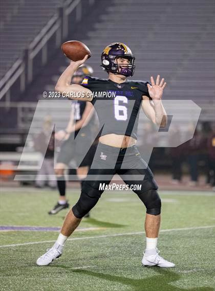 Thumbnail 1 in Harlandale @ Liberty Hill (UIL Football 5A D2 Region 4 Bi-District) photogallery.