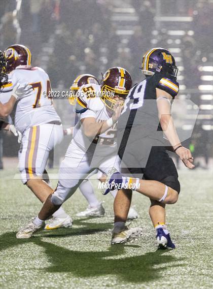 Thumbnail 1 in Harlandale @ Liberty Hill (UIL Football 5A D2 Region 4 Bi-District) photogallery.