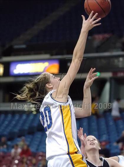 Thumbnail 3 in Modesto Christian vs. Linden (CIF SJS D4 Final) photogallery.