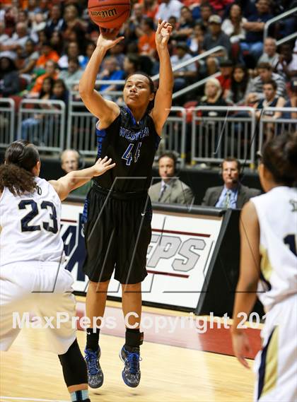 Thumbnail 2 in Desert Vista vs. Westview (AIA D1 Final) photogallery.