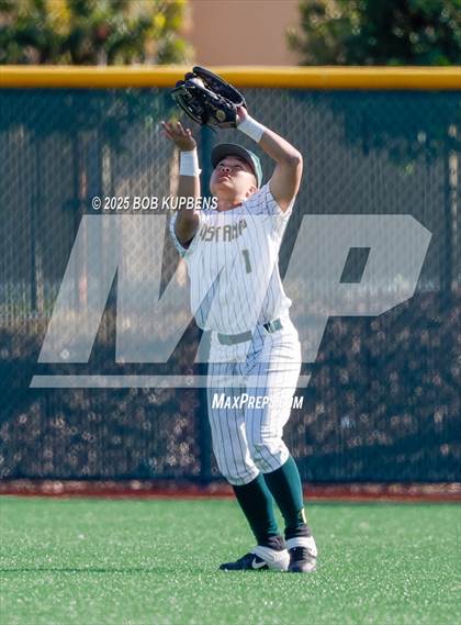 Thumbnail 3 in Menlo-Atherton @ Capuchino photogallery.