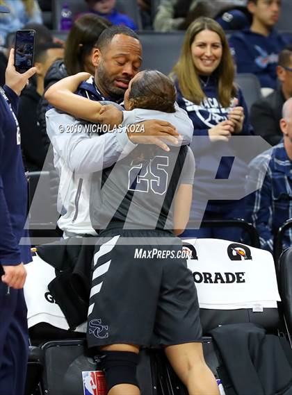 Thumbnail 3 in Pinewood vs. Sierra Canyon (CIF State Open Division Final) photogallery.