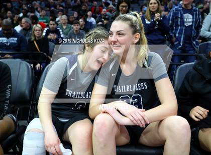 Thumbnail 1 in Pinewood vs. Sierra Canyon (CIF State Open Division Final) photogallery.