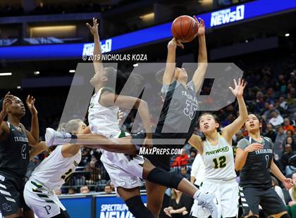 Thumbnail 3 in Pinewood vs. Sierra Canyon (CIF State Open Division Final) photogallery.