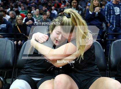 Thumbnail 1 in Pinewood vs. Sierra Canyon (CIF State Open Division Final) photogallery.