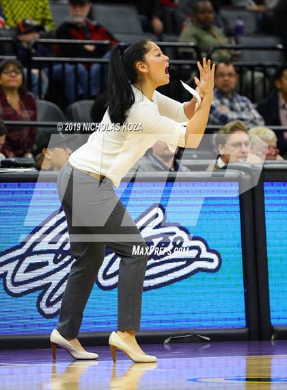 Thumbnail 2 in Pinewood vs. Sierra Canyon (CIF State Open Division Final) photogallery.