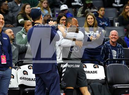 Thumbnail 1 in Pinewood vs. Sierra Canyon (CIF State Open Division Final) photogallery.