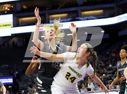 Thumbnail 2 in Pinewood vs. Sierra Canyon (CIF State Open Division Final) photogallery.