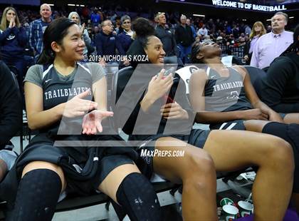 Thumbnail 3 in Pinewood vs. Sierra Canyon (CIF State Open Division Final) photogallery.