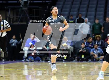 Thumbnail 1 in Pinewood vs. Sierra Canyon (CIF State Open Division Final) photogallery.