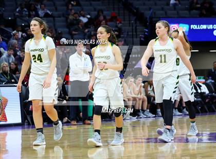 Thumbnail 1 in Pinewood vs. Sierra Canyon (CIF State Open Division Final) photogallery.